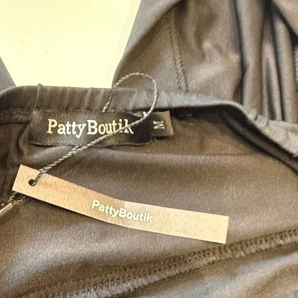 🆕 PattyBoutik Ruched Mini Dress, Built in Bandeau Bra, Black, Size M - Picture 5 of 12